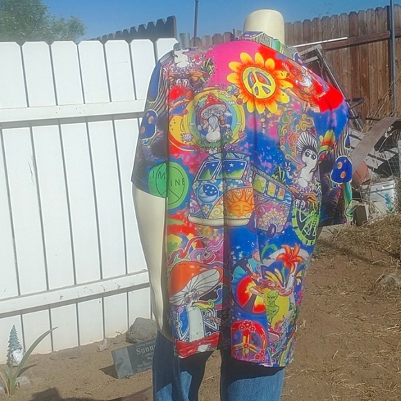 Retro Shirt - Picture 3 of 8